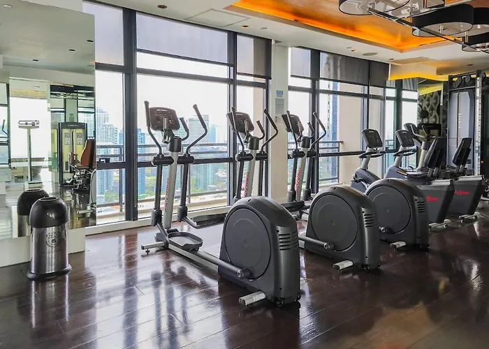 Apartment Free Parking At Gramercy With Big Tv And Fast Wifi